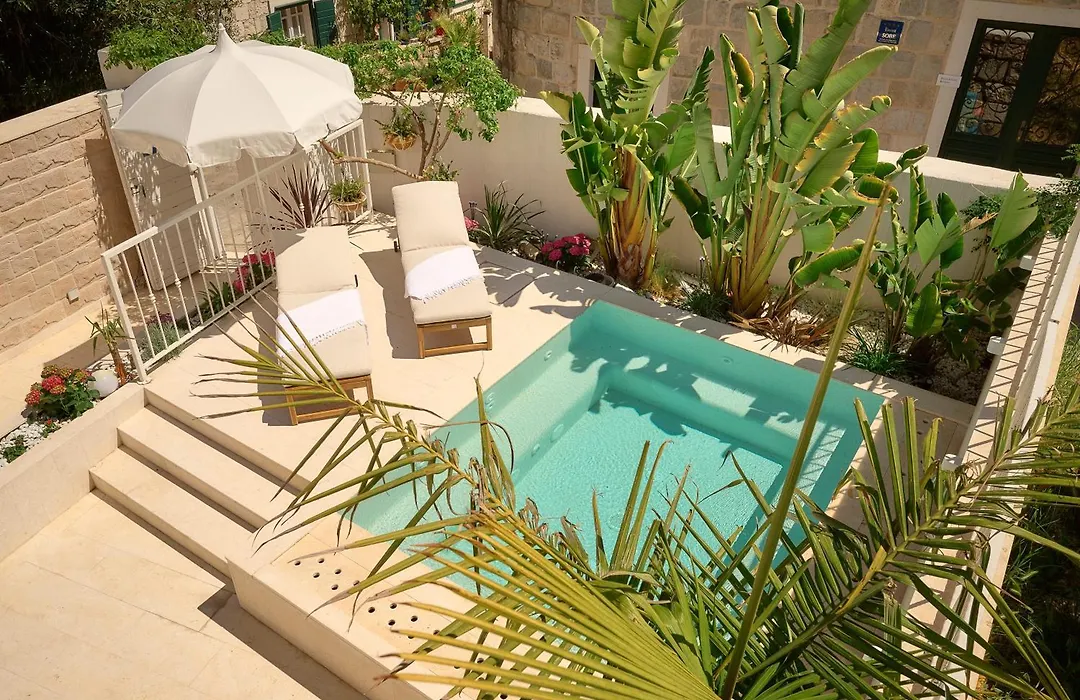 Ibella Boutique Rooms-1