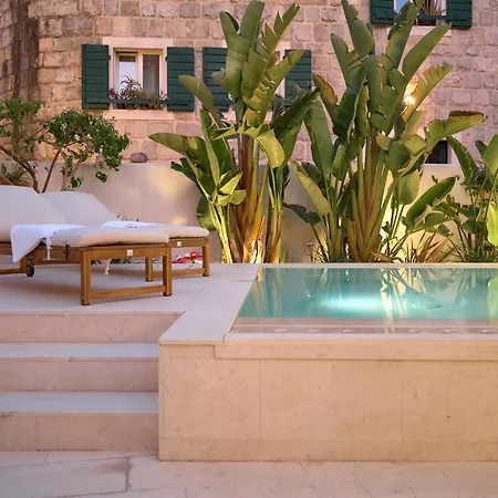 Ibella Boutique Rooms-2